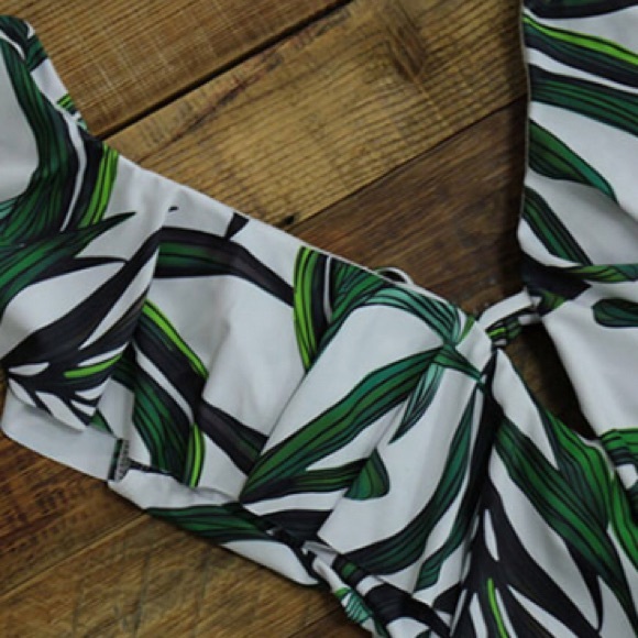 ‼️LAST ONE‼️Swimsuit Tropical Leaves - Picture 6 of 6